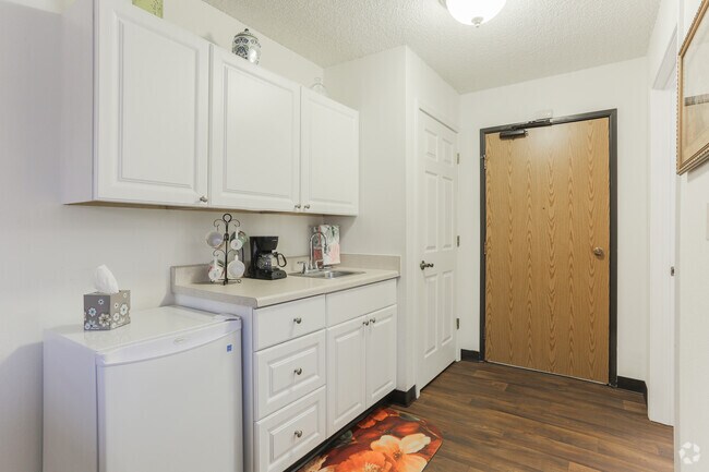 Interior Photo - Edgewood Downs Senior Independent Living