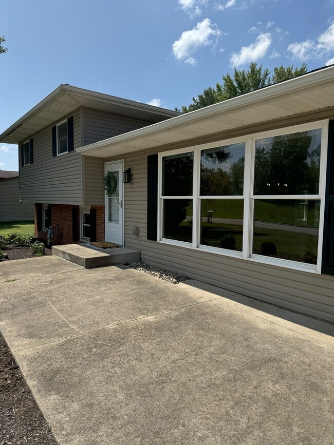 Building Photo - 5347 Harmont Ave NE
