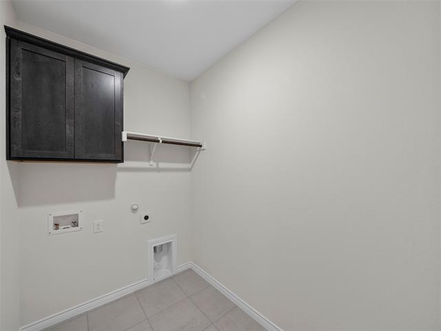 Building Photo - 10505 Breezeway Dr
