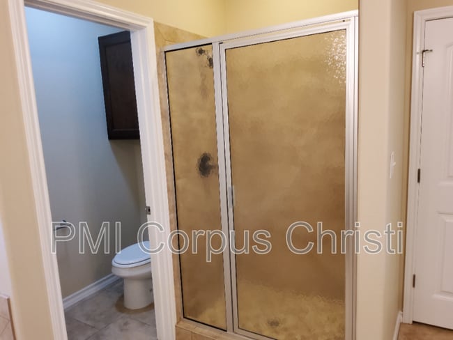 Building Photo - 4009 Cimarron Lake Dr