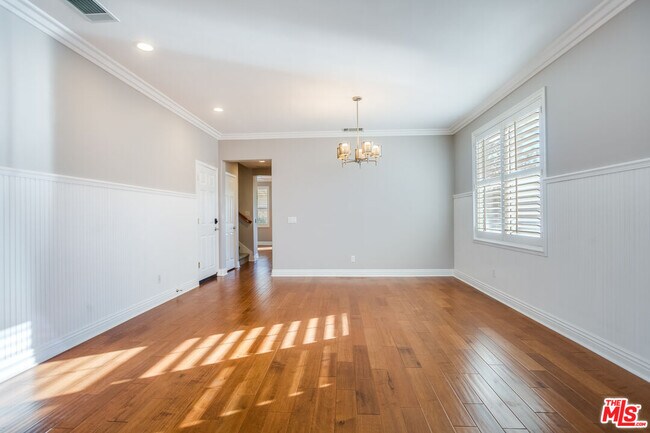 Building Photo - 24040 Dandelion Ln