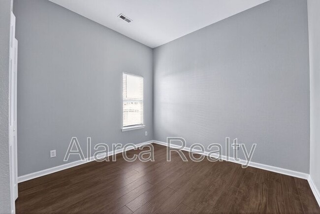 Building Photo - 11223 Dickie Ross Rd