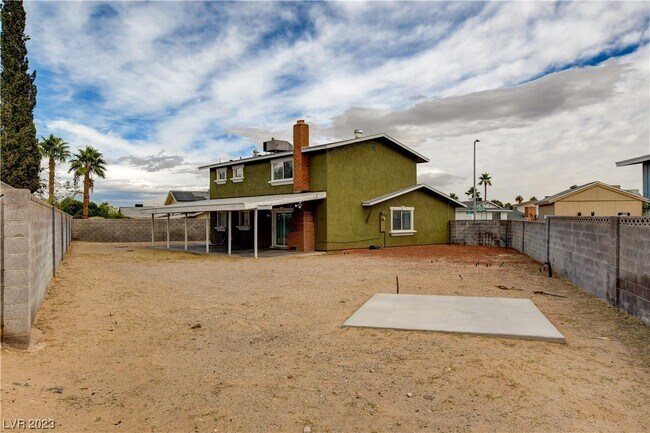 Building Photo - 632 Biljac St
