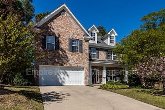 Building Photo - 202 Castlebury Dr