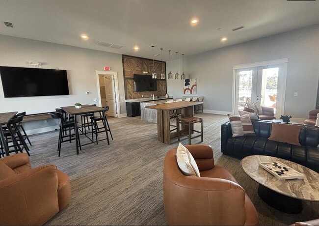 Building Photo - 45 Splendor Run