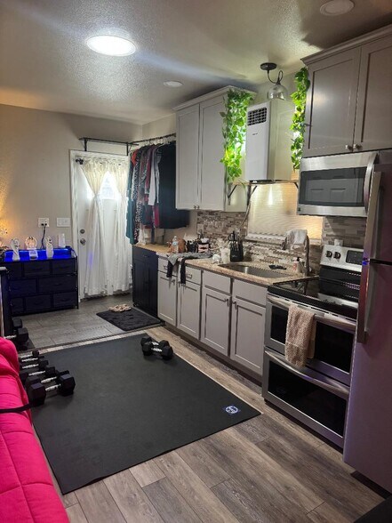 Living & Kitchen Area - 3824 W Bismark Dr