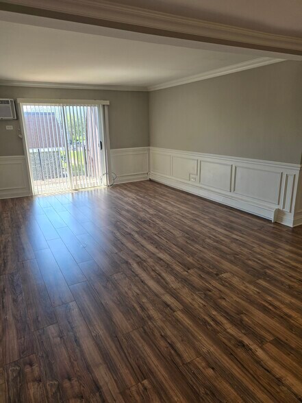Building Photo - 520 Hill Dr