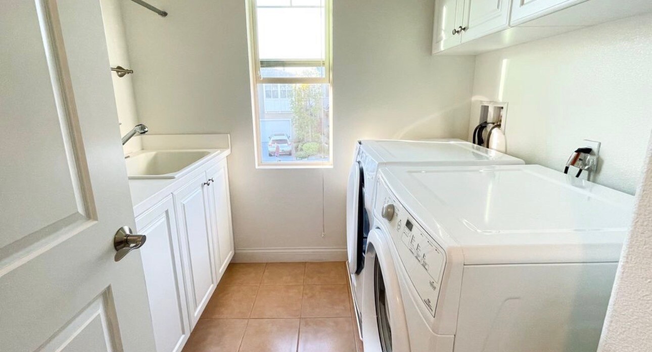 Building Photo - 148 Willowbend