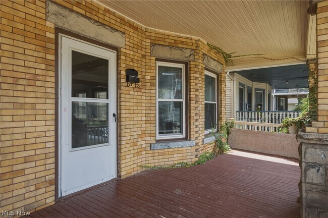 Building Photo - 1373 Thoreau Rd