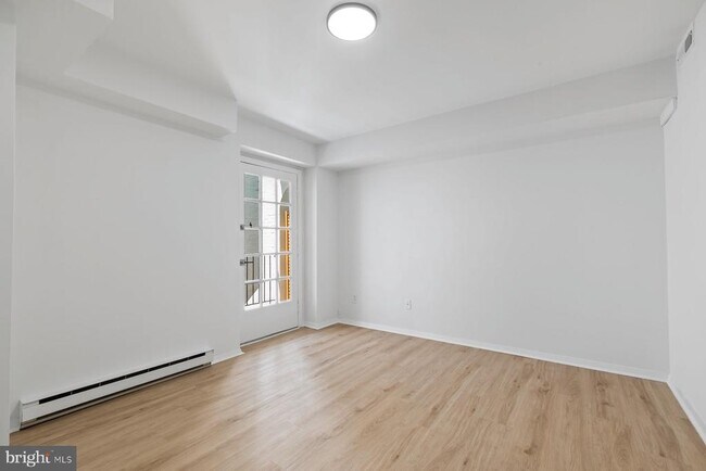 Building Photo - 207 S Patrick St