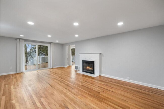 Building Photo - 1703 NE 91st St