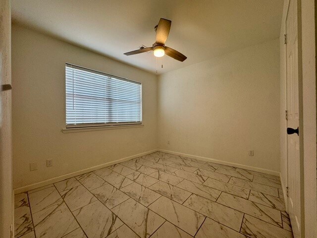 Building Photo - 207 Jonathan Dr
