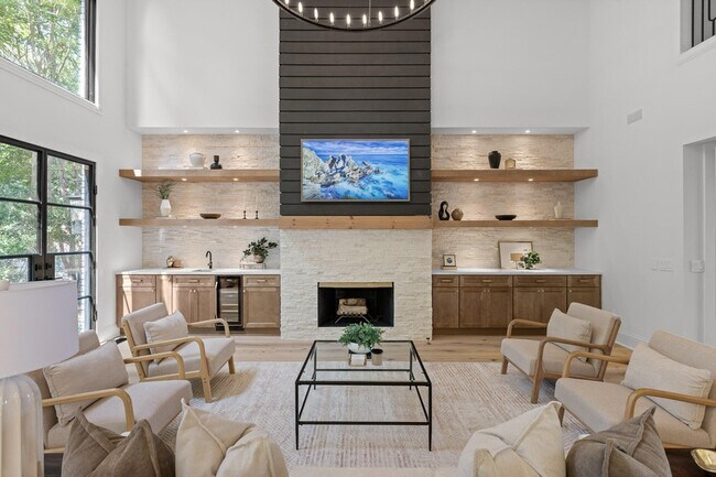 Building Photo - 1103 Centennial Dr