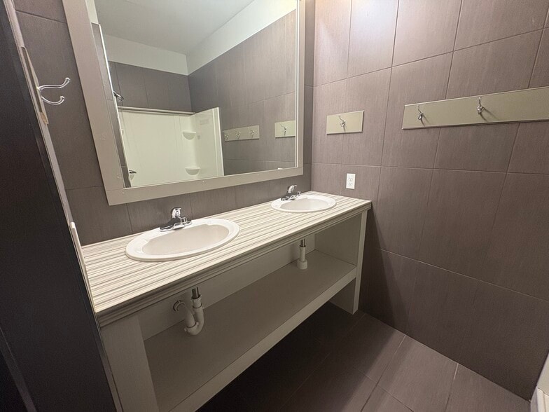 Building Photo - 457 4th St NW