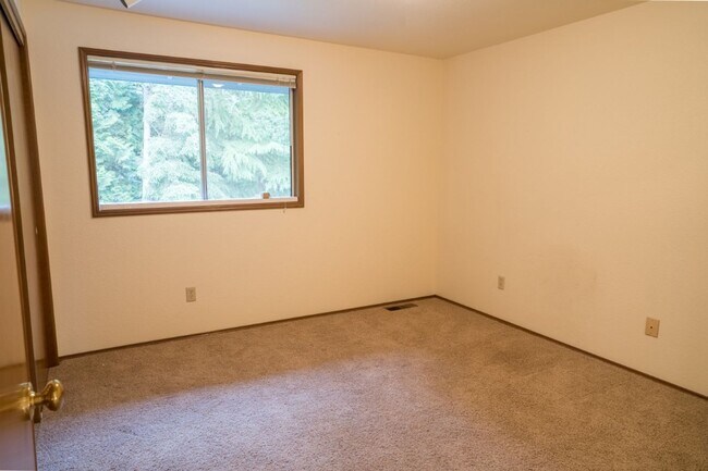 Building Photo - 4bd/2.5ba Sammamish Home