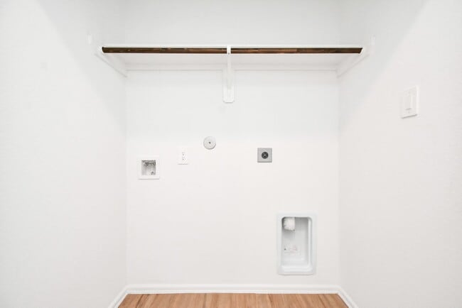 Building Photo - 24207 Becker Hollow Ln