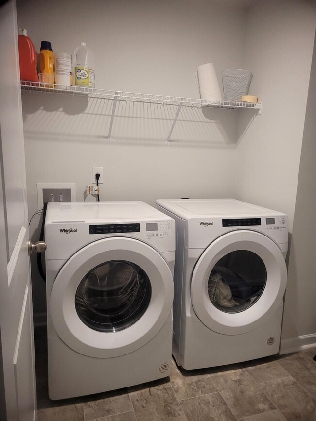 Building Photo - 3538 Firestone Dr