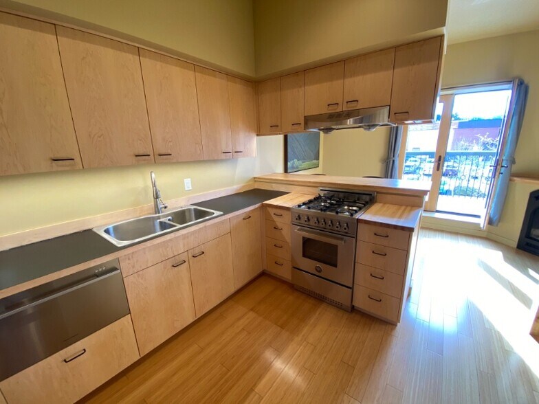 Building Photo - 62 S Last Chance Gulch St