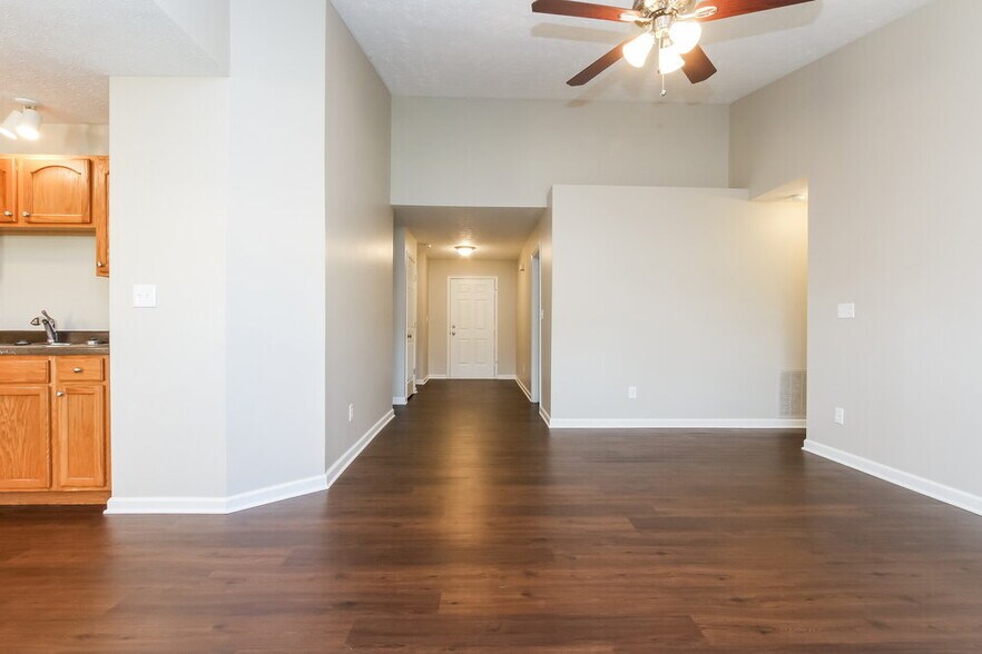 Building Photo - 10941 Minuteman Ct