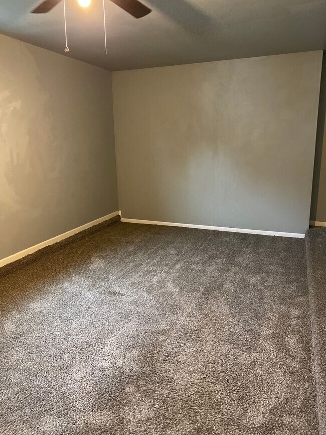 Building Photo - 3107 Aberdeen Ave