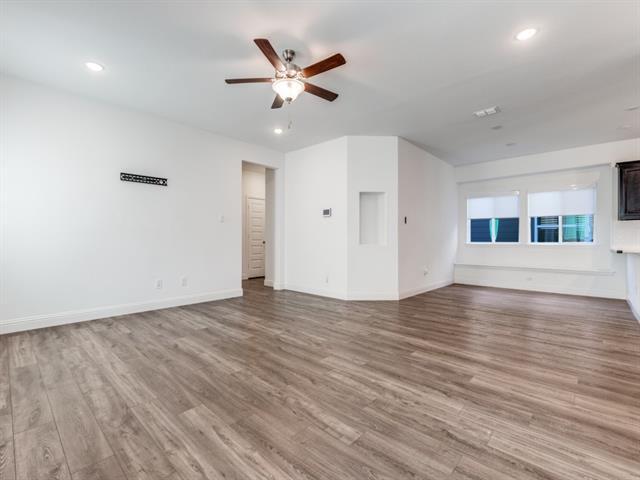 Building Photo - 532 Val Verde St