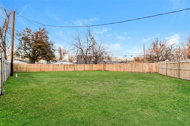 Building Photo - 3025 SW 61st St