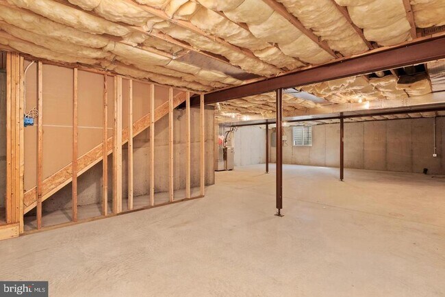 Building Photo - 6362 Mercury Dr