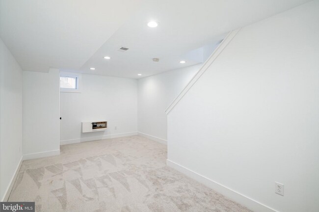 Building Photo - 1532 Catharine St