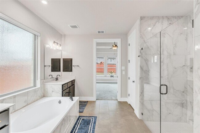 Building Photo - 213 Palatino Bnd