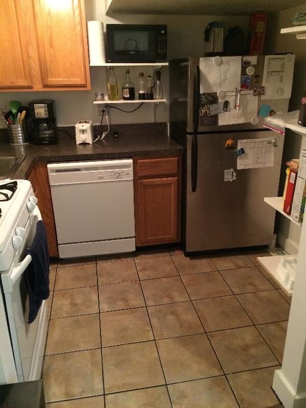 Building Photo - 27 St Stephen St