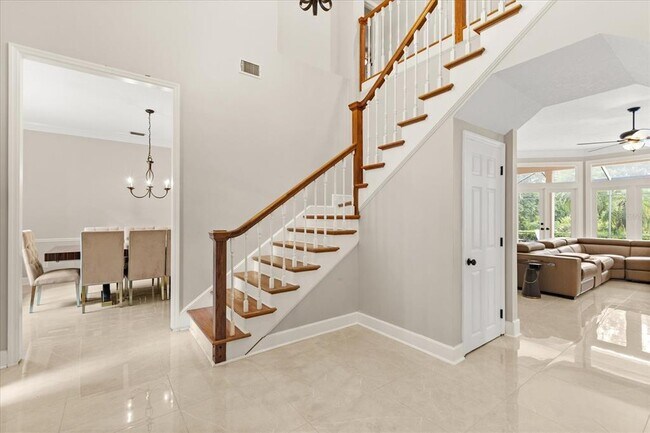 Building Photo - 8800 Torey Pines Terrace
