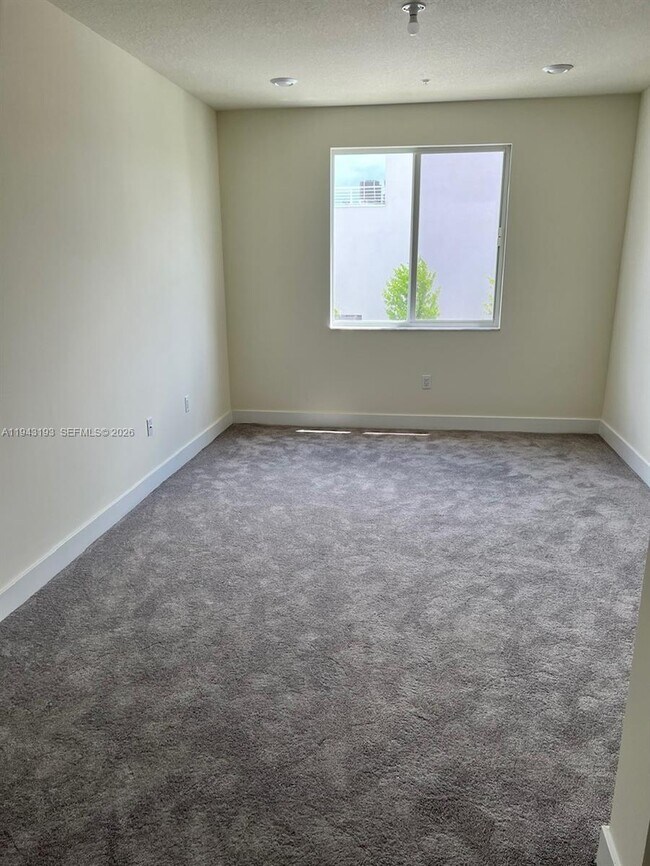 Building Photo - 10300 NW 66th St