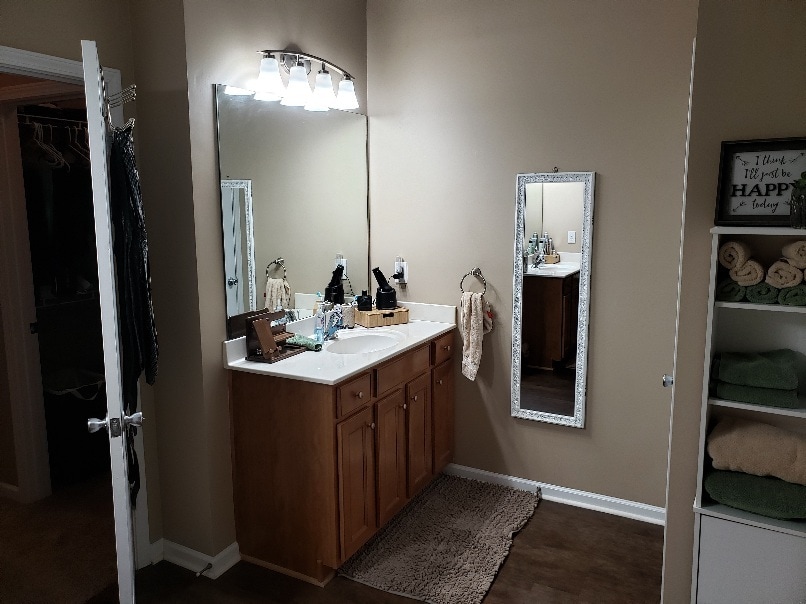 Master Bathroon - 961 Wisteria View Ct