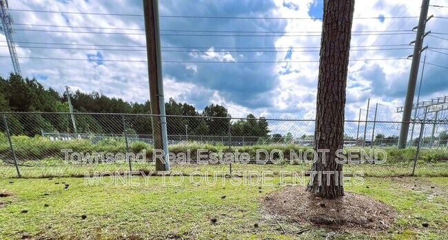 Building Photo - 420 Mangum Ct