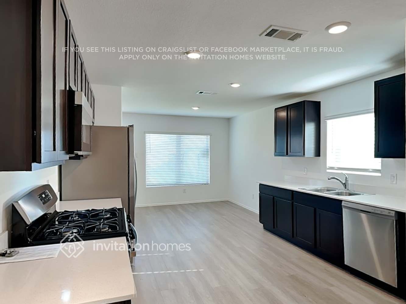 Building Photo - 22264 Stoney Ravine Dr