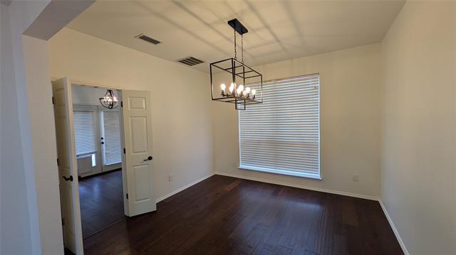 Building Photo - 2313 Suntree Ln