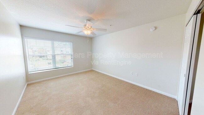 Building Photo - 6649 Shaded Rock Ct