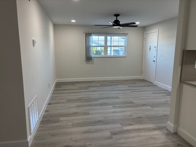 Living Room - 1502 Edgewater Cir