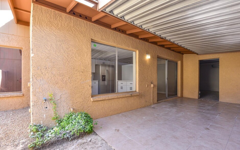 Building Photo - 14837 N 25th Dr