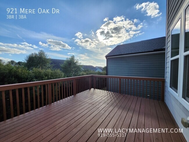 Building Photo - 921 Mere Oak Dr