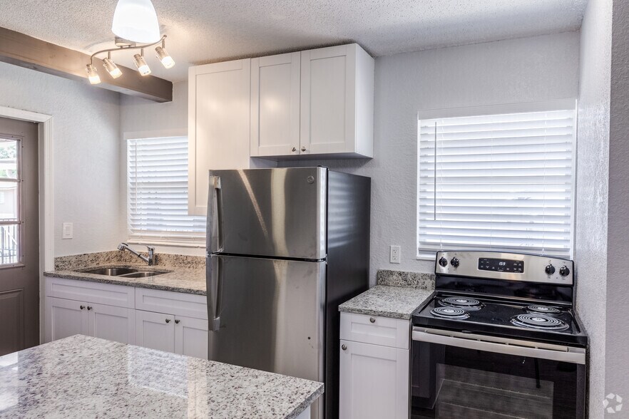 Indian River Shores Apartments 1600 Garden St Titusville FL 32796