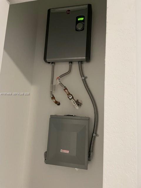 Building Photo - 25308 SW 135th Ave