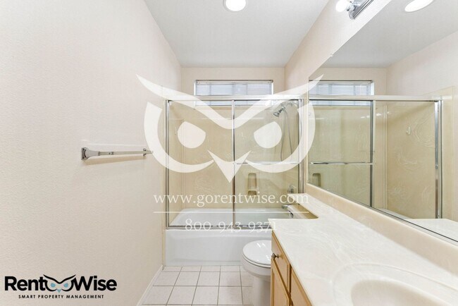 Building Photo - 406 Grenadine Way