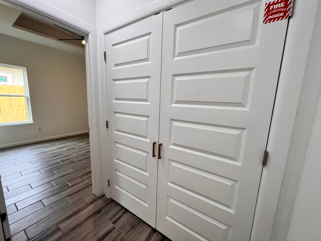 Building Photo - 2206 Taxco Ct