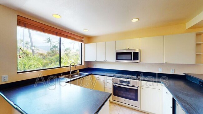 Building Photo - 123A Maunalua Ave