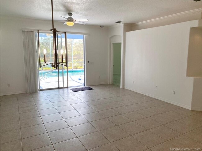 Building Photo - 3486 NW Oak Glen Dr