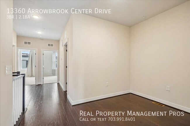 Building Photo - 13360 Arrowbrook Centre Dr