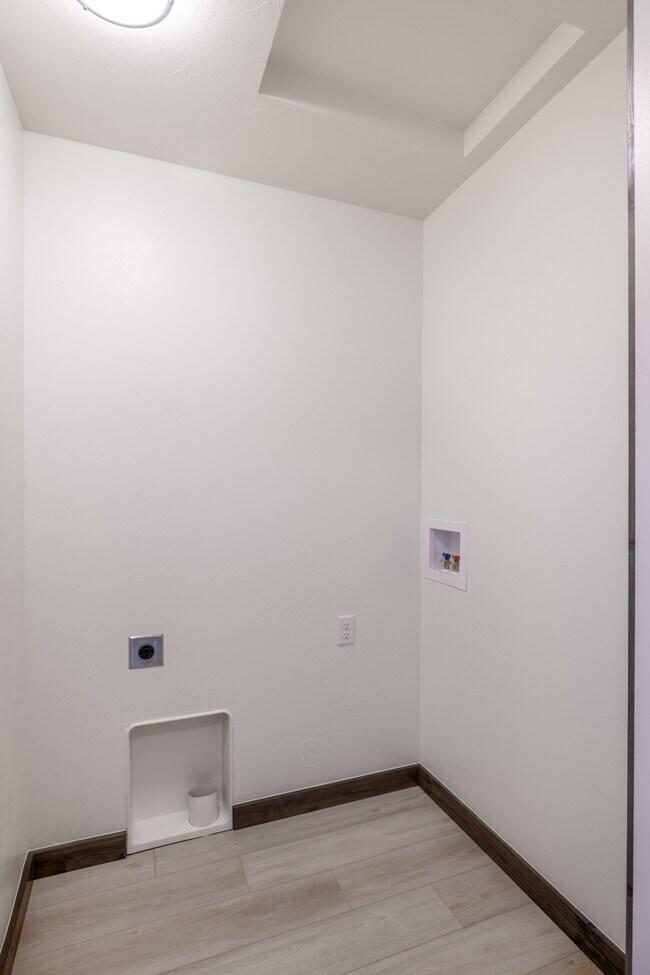 Building Photo - 3384 Crosswind Ct