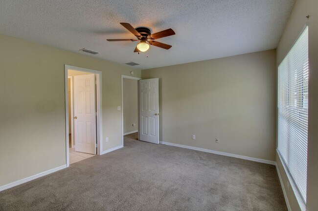 Building Photo - 13118 Pinyon Dr