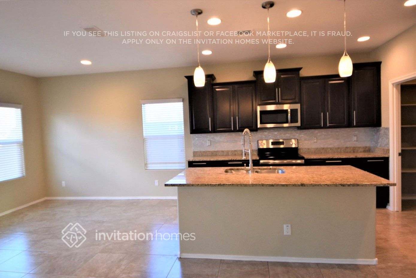 Building Photo - 17512 W Buchanan St